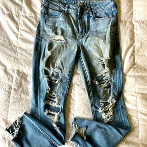AEO distressed crop Jean Size 12